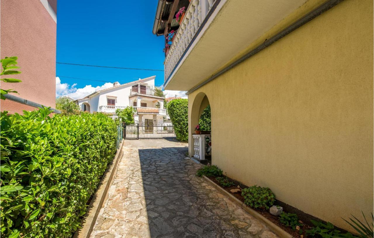 Beautiful Apartment In Pinezici With Wifi Exterior foto