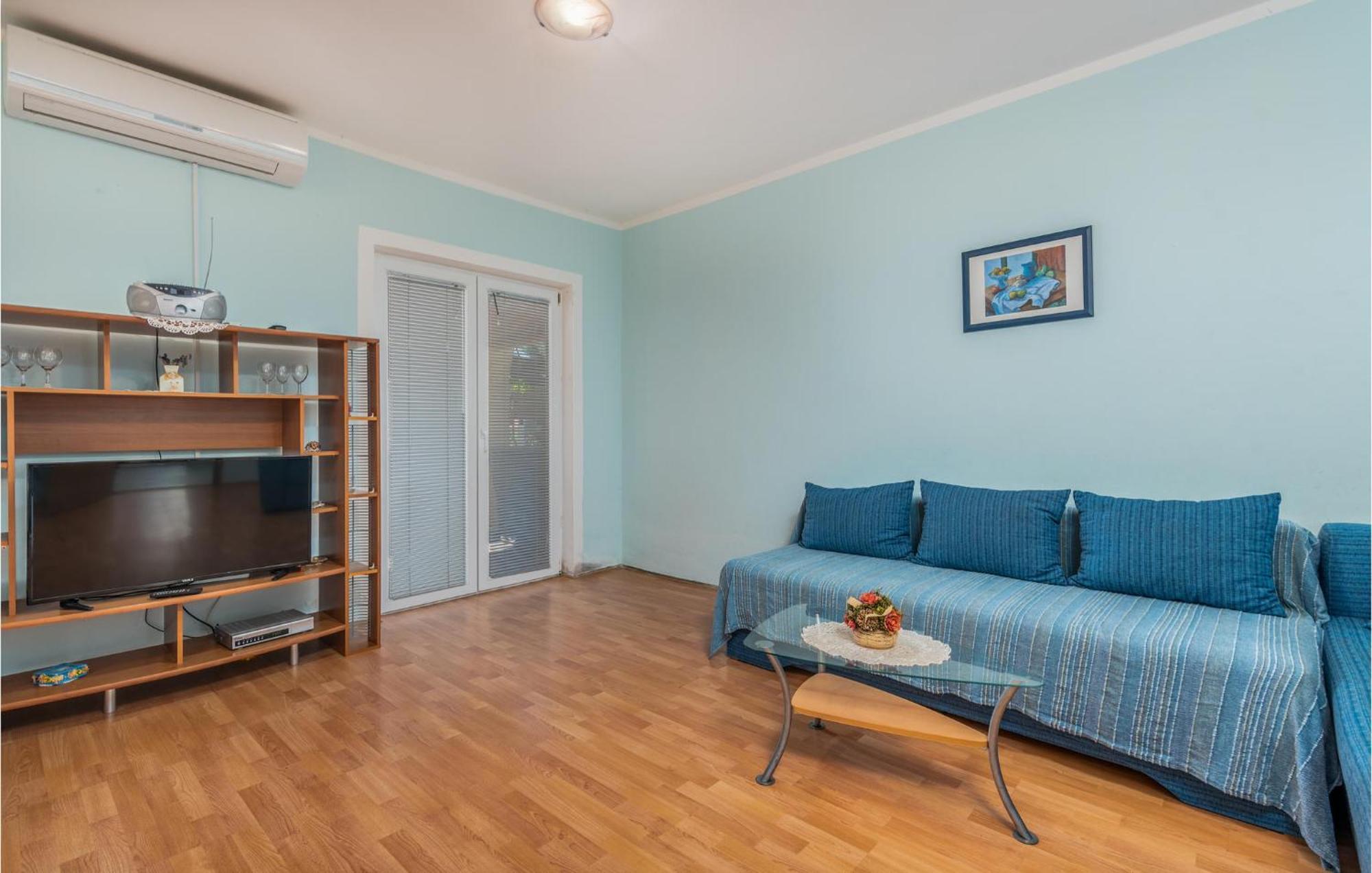 Beautiful Apartment In Pinezici With Wifi Exterior foto